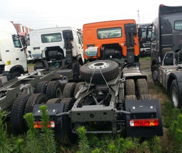 Camión a estrenar del tractor del modo de la impulsión del camión 6x4 del tractor de HOWO 371HP