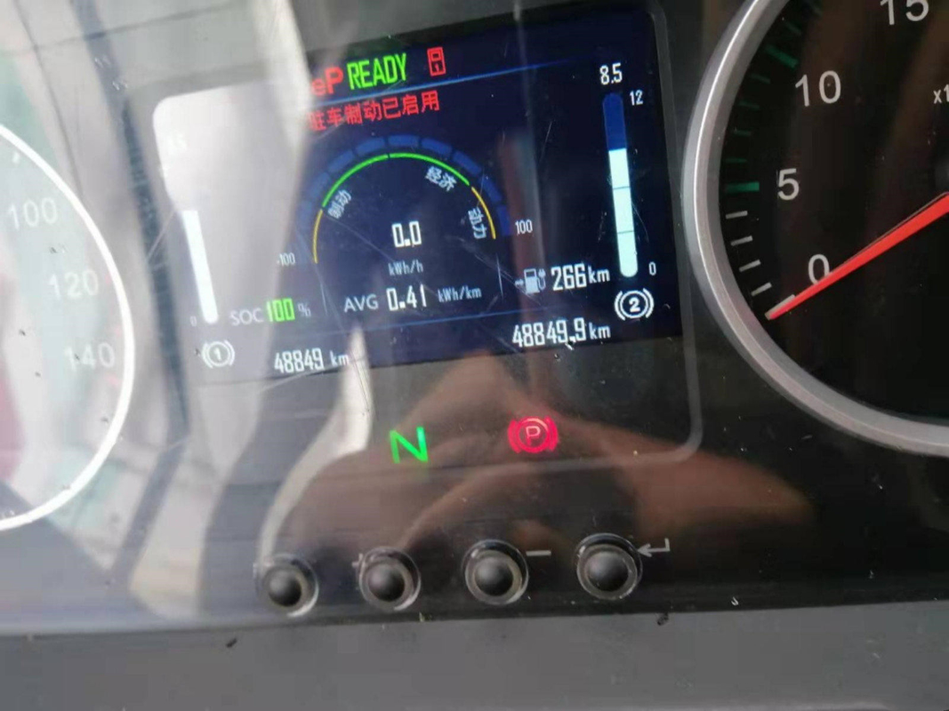 Autobús eléctrico ZK6815 de la ciudad de Yutong -Yota a los autobuses de energía alternativa de Seaters del autobús 15 de Hiace y a los coches  53 asientos