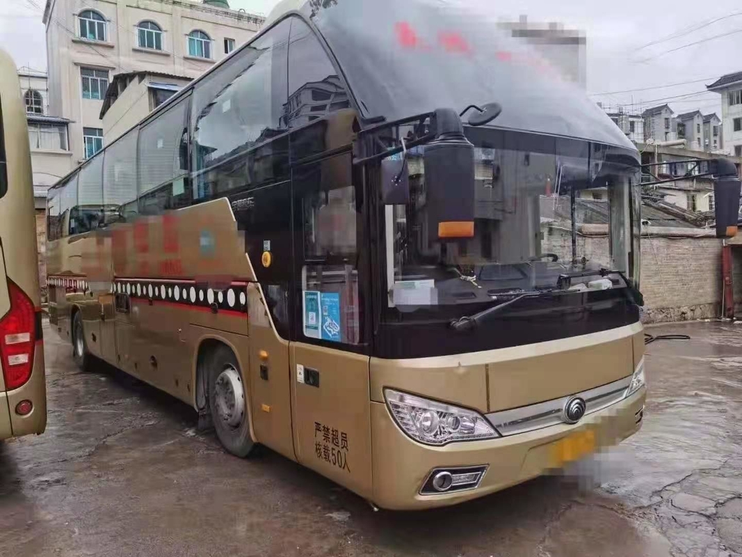 El autobús usado 2018 años Yutong utilizó color de oro diesel del aire/acondicionado de la ayuda del autobús Zk6122 50 Seat Lhd del viaje