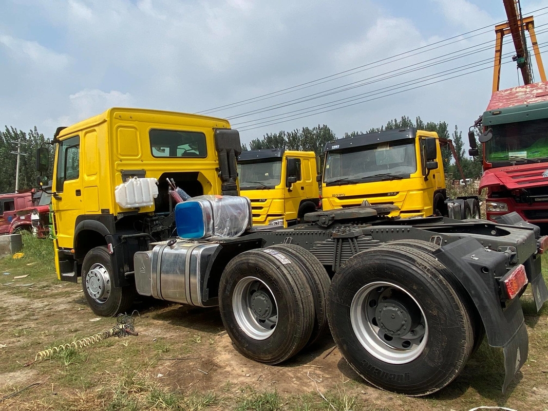 Cabeza usada del tractor de Howo de la mano del camión 6*4 segundo del tractor de HOWO 375hp con buenas condiciones