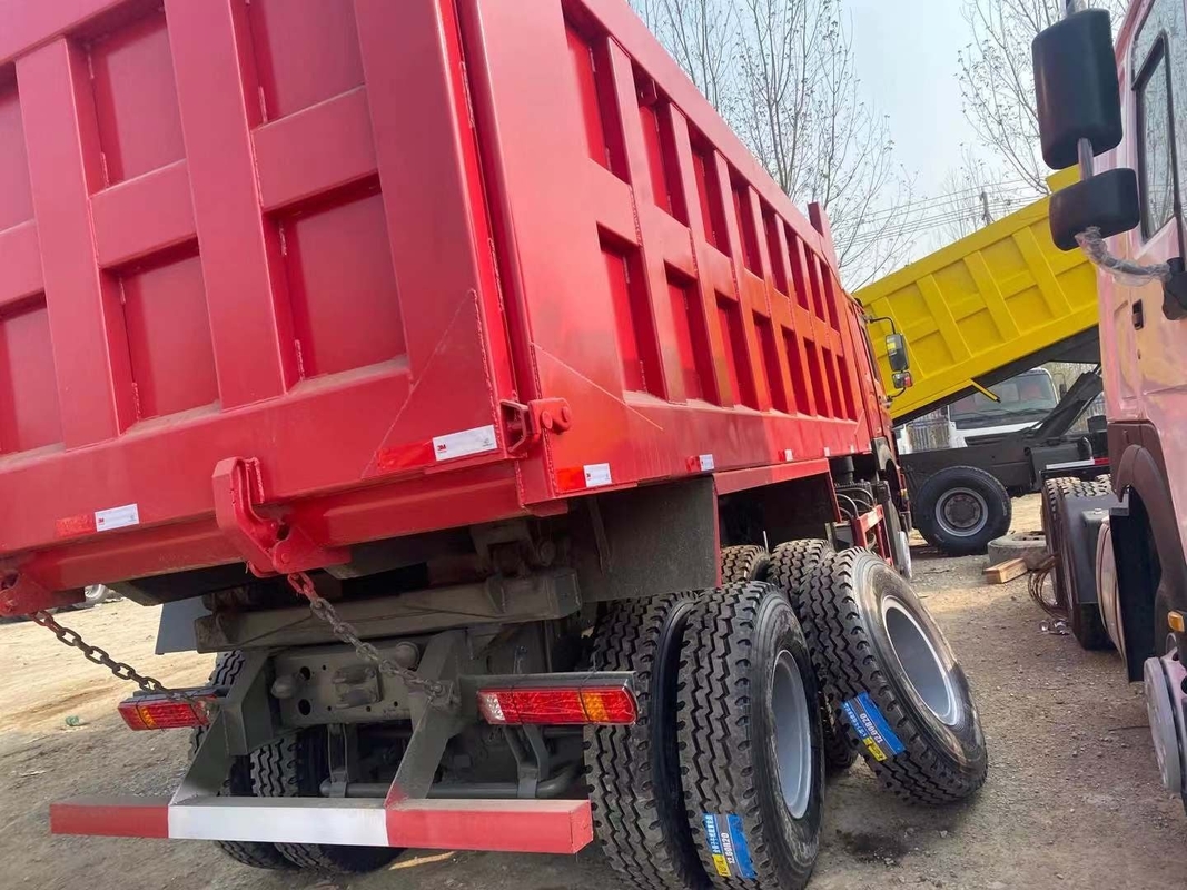 Camión volquete usado 6*4 de Howo que conduce el euro modelo 2 de la manera WD615.47 de Right Hand Driving