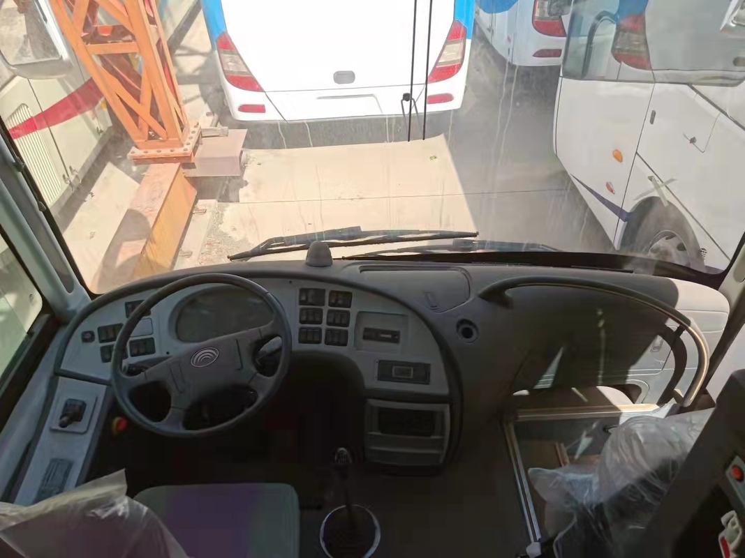 46 coche usado autobús usado asientos Bus de Yutong ZK6110 2014 autobús del pasajero de la dirección LHD del año 100km/H