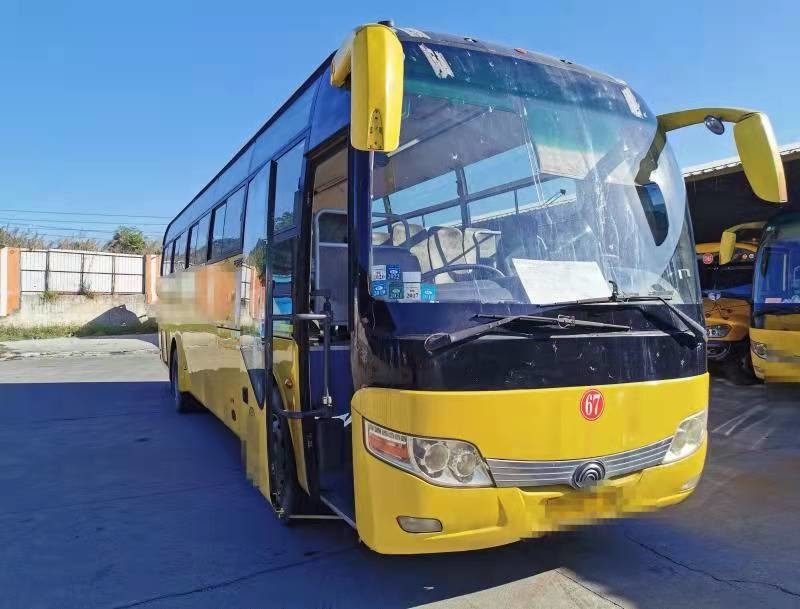 60 asientos 2013 motor usado año Yutong de la parte posterior del autobús Zk6110 utilizaron al coche Company Commuter Bus