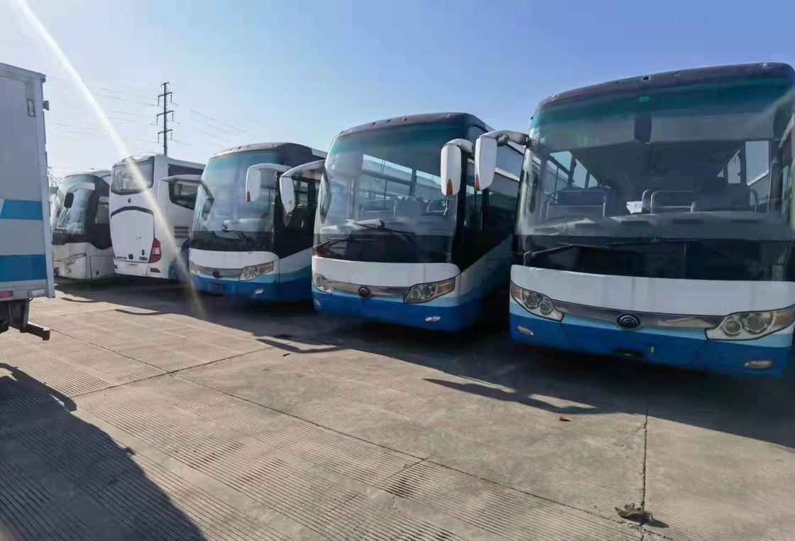 2012 coche usado autobús usado asientos Bus Diesel Engine LHD del autobús ZK6127 de Yutong del año 67 en buenas condiciones