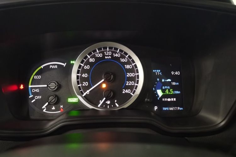 Vehículo ecléctico usado del coche de Corolla con el color blanco de los asientos del pionero 5 de Corolla 2021 1.2T S-CVT