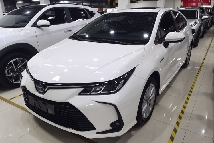 Vehículo ecléctico usado del coche de Corolla con el color blanco de los asientos del pionero 5 de Corolla 2021 1.2T S-CVT