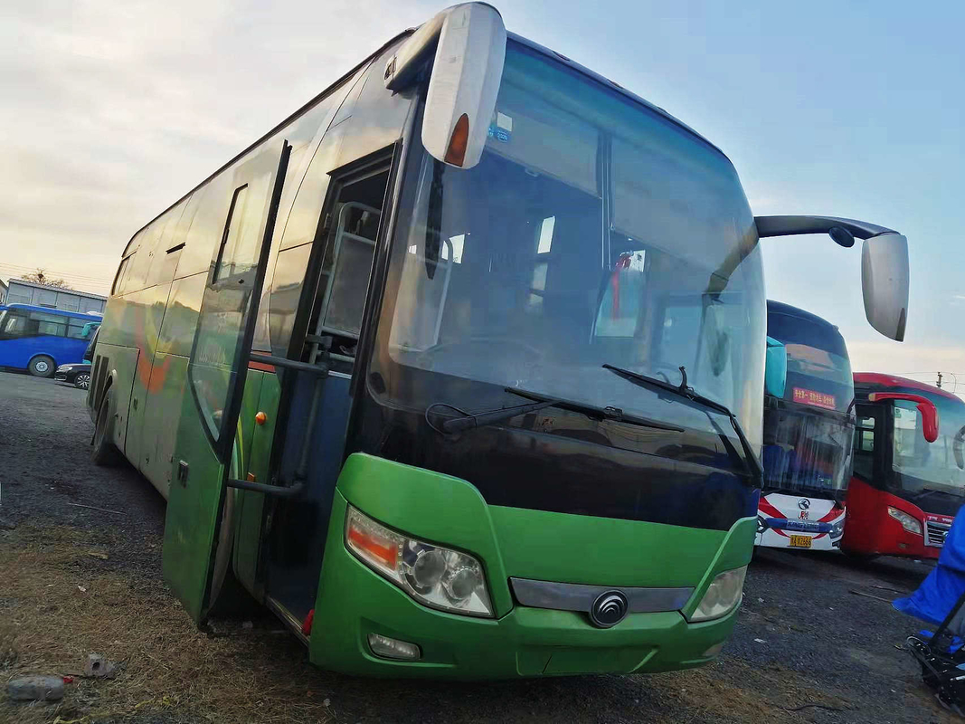 Yutong Coach ZK6110 Autobús de pasajeros 49 Asientos 2 + 2 Disposición autobús de pasajeros usado Dos puertas
