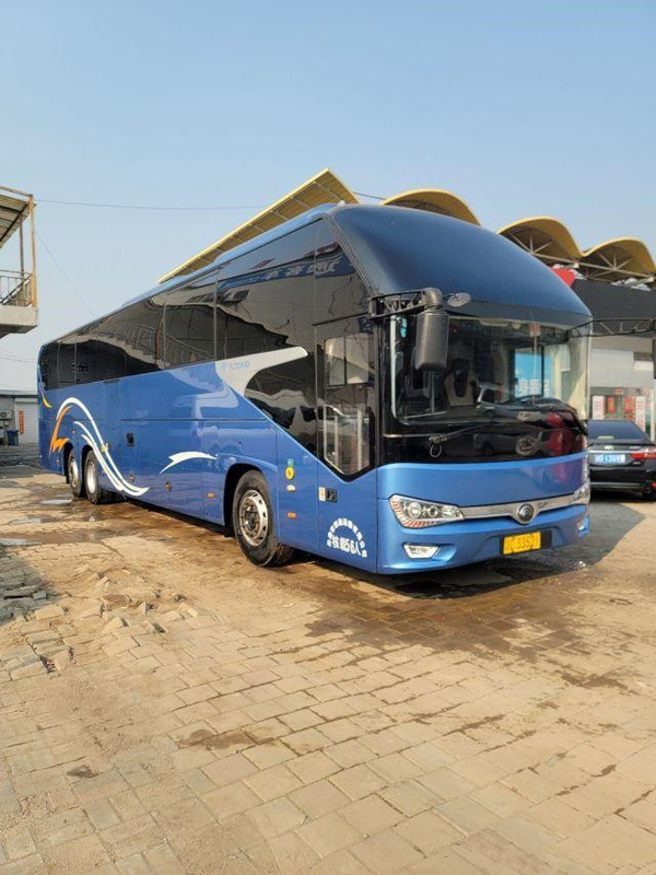 Saco hinchable de lujo V EURO del autobús de Yutong de los asientos del coche 56 del autobús de Decker Zk 6148 Youtong del doble del autobús