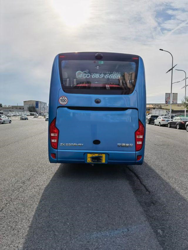 Pequeño chasis del saco hinchable del motor de Yuchai de los asientos de la segunda mano 39 del autobús de Bus Used Yutong del coche