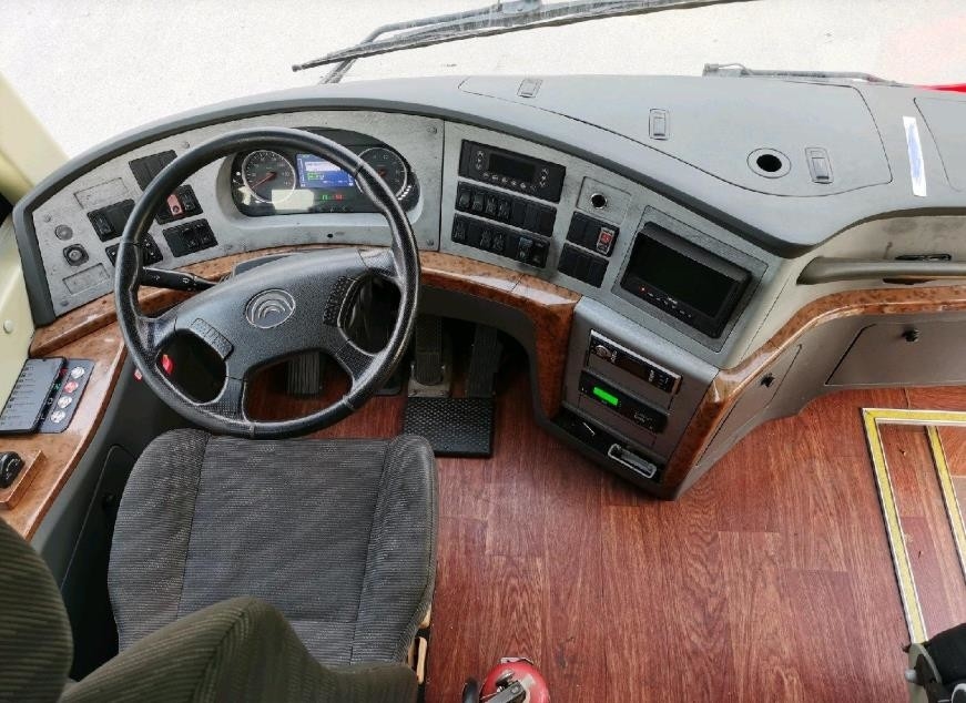 Los autobuses de visita turístico de excursión de larga distancia usados de Yutong utilizaron los autobuses diesel de Buses Passenger Used del coche interurbano