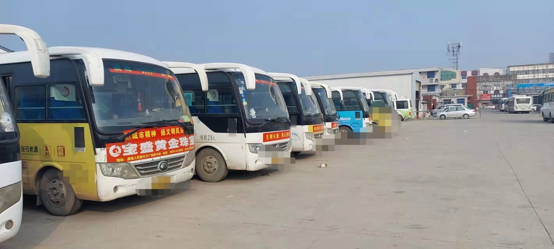 La impulsión de la mano izquierda utilizó los autobuses de lujo de la ciudad de Yutong aprovisiona de combustible los 30 asientos diesel Front Engine