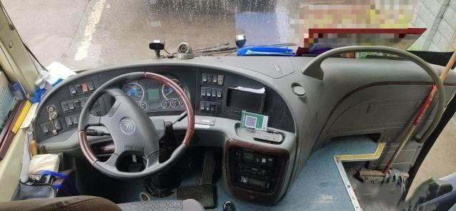 Los bus turístico usados ZK6998 de Yutong utilizaron año de lujo de 39 de los asientos de Yuchai del coche diesel del motor autobuses de Buses Used Intercity en 2014