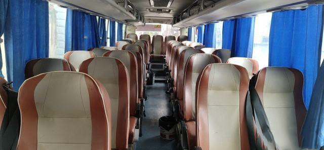 Los bus turístico usados ZK6998 de Yutong utilizaron año de lujo de 39 de los asientos de Yuchai del coche diesel del motor autobuses de Buses Used Intercity en 2014