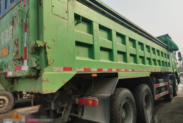 Camión volquete 8*4 de Mitsubishi Fuso de la segunda mano con 371hp la carga del motor 40ton en venta