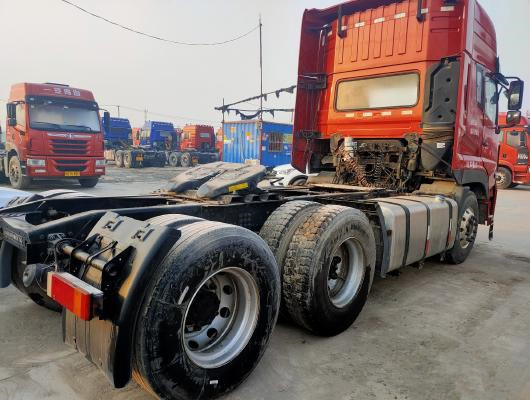 El tractor usado 420hp del camión utilizó el camión del tractor de la cabeza 6*4 50tons del tractor en venta