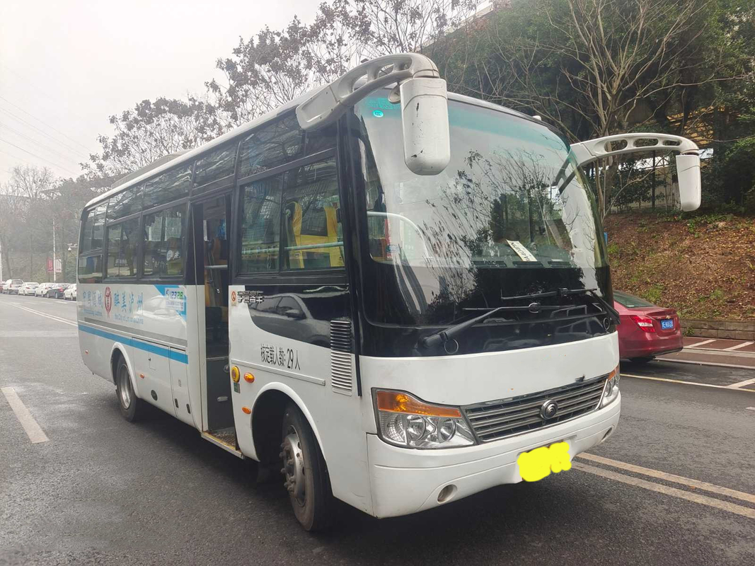 El autobús público blanco diesel usado año usado de la marca ZK6761 en 2017 LHD de Yutong utilizó los autobuses EURO de los asientos del motor V 29 de Yuchai