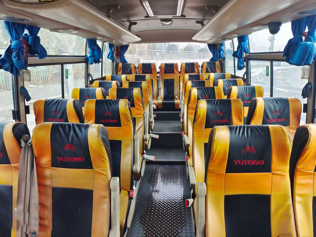 El autobús público blanco diesel usado año usado de la marca ZK6761 en 2017 LHD de Yutong utilizó los autobuses EURO de los asientos del motor V 29 de Yuchai