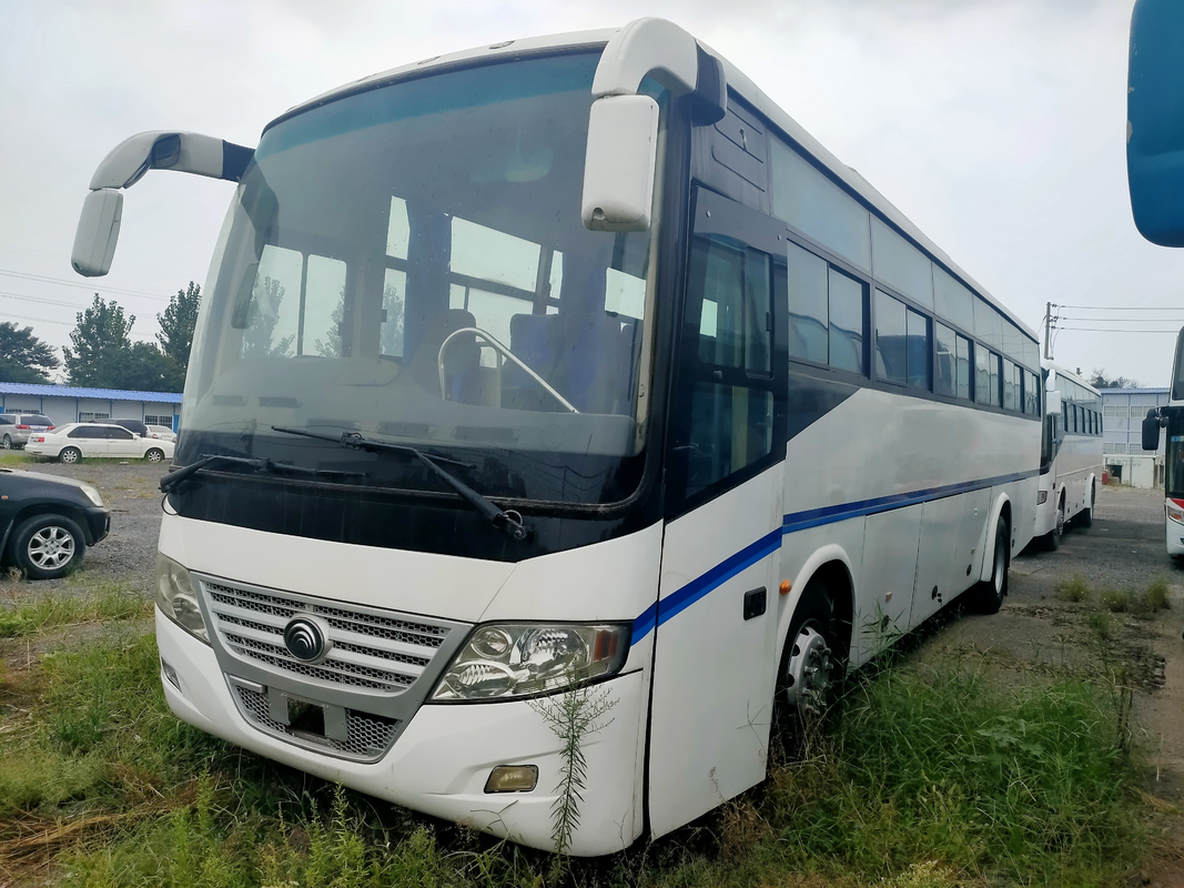 El autobús usado de Yutong 2018 años hechos en China utilizó al coche diesel Bus Used White de LHD 51 asientos Front Engine Bus