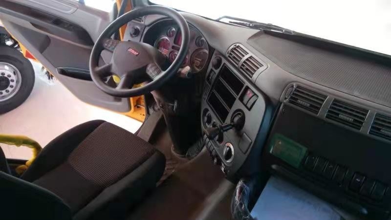 60 toneladas utilizaron el camión de mano del camión volquete 10*6 segundo de GINAF en venta