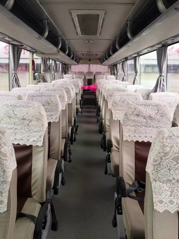 2019 la impulsión usada de Bus Left Hand del coche de Yutong del año 49 asientos transporta el autobús posterior del motor