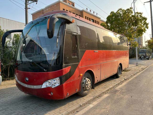 Motor de Yuchai del autobús de la ciudad de Bus Luxury 39seats del coche de Yutong Zk6888 del autobús de la conducción a la derecha