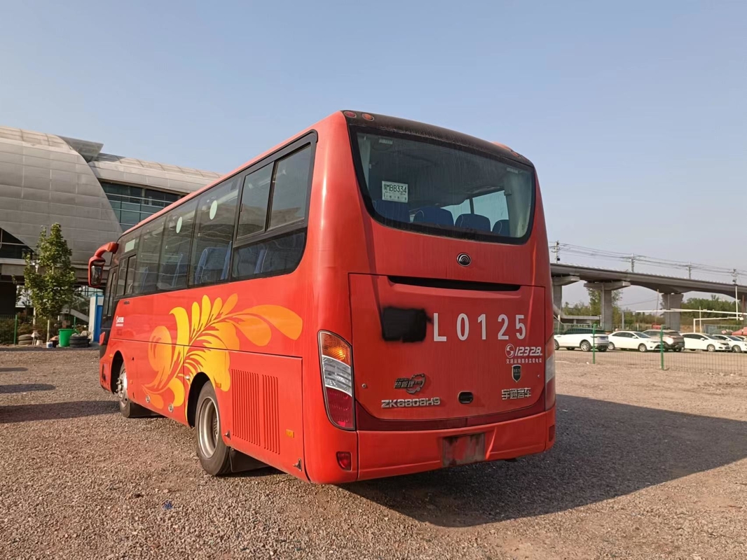 Los motores diesel usados los asientos del autobús de 2014 años 33 Zk6808 Yutong entrenan la dirección de Bus With LHD