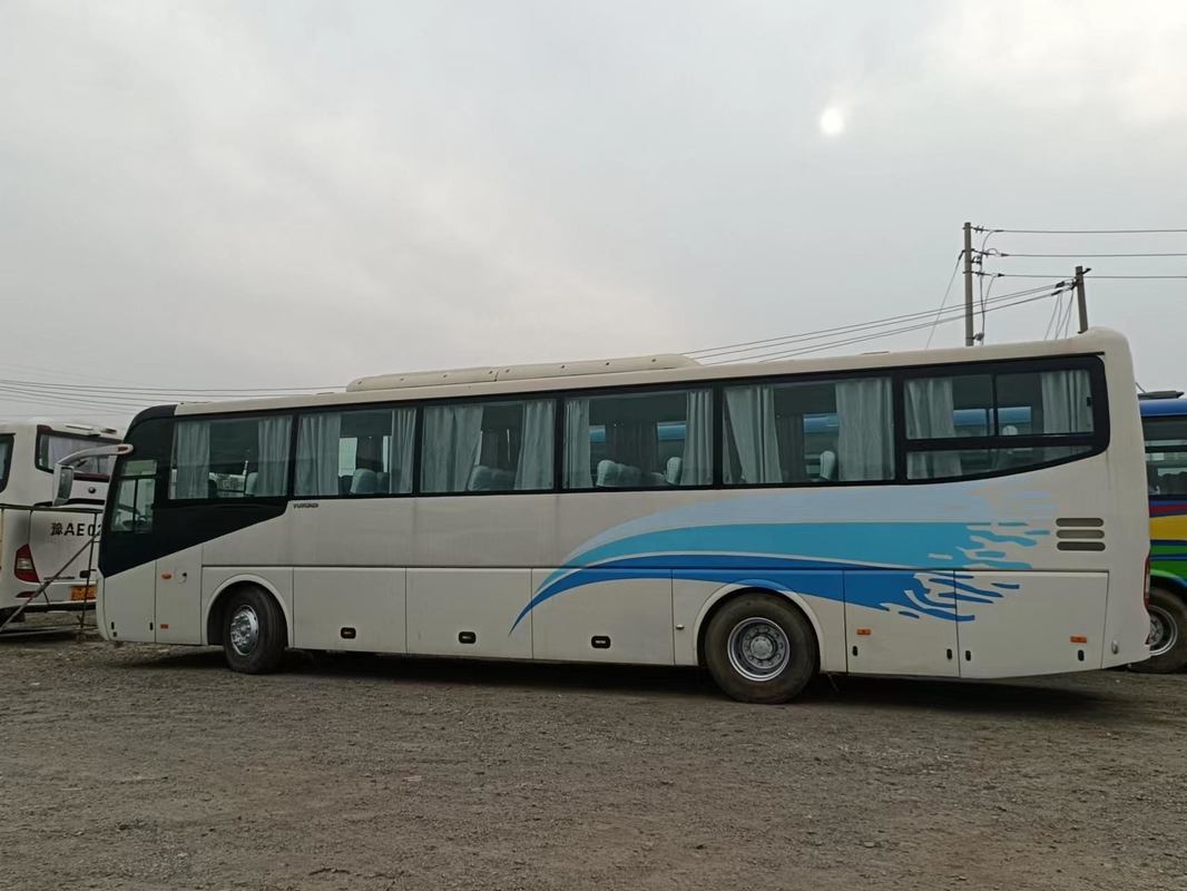 2015 años 65 Seater utilizaron el autobús ZK6127 de Yutong utilizaron conducción a la derecha del motor de la parte posterior del autobús 310kw del pasajero