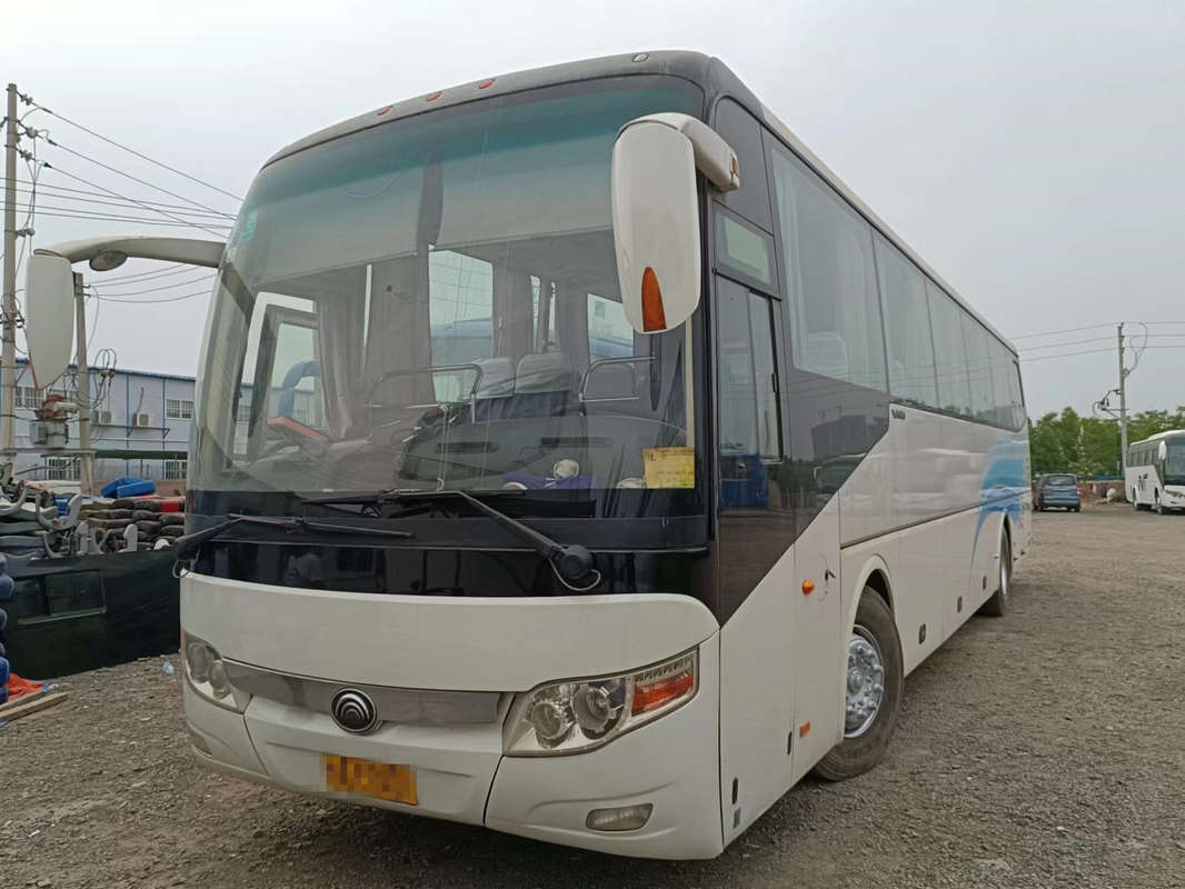 2015 años 65 Seater utilizaron el autobús ZK6127 de Yutong utilizaron conducción a la derecha del motor de la parte posterior del autobús 310kw del pasajero