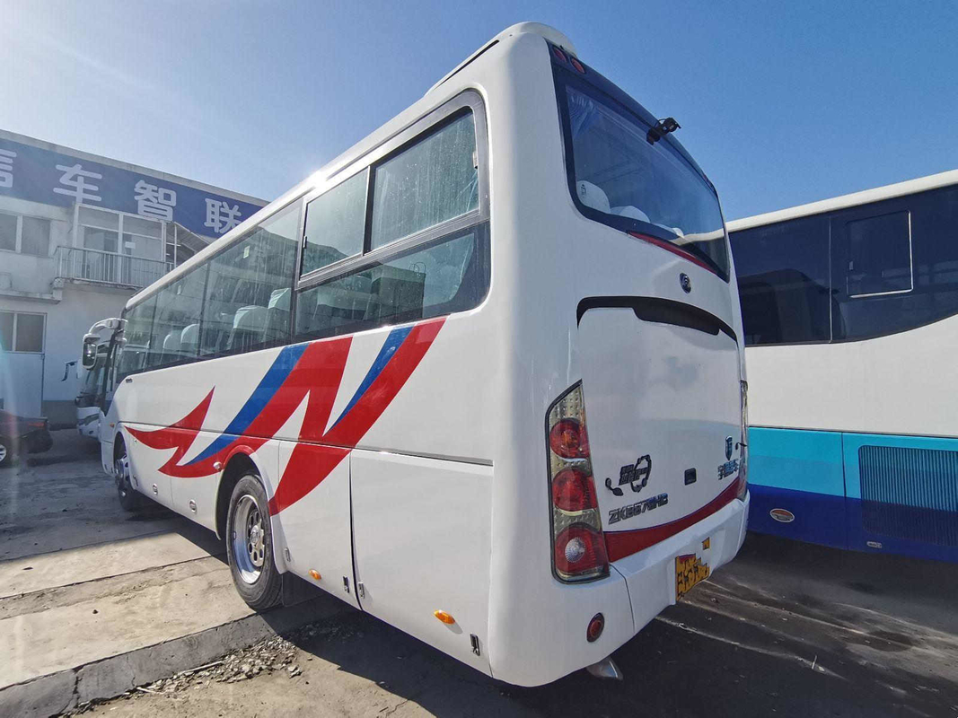 39 asientos utilizaron al coche Buses que el motor ZK6879 de la parte posterior de LHD utilizó los autobuses en el Brasil Yutong