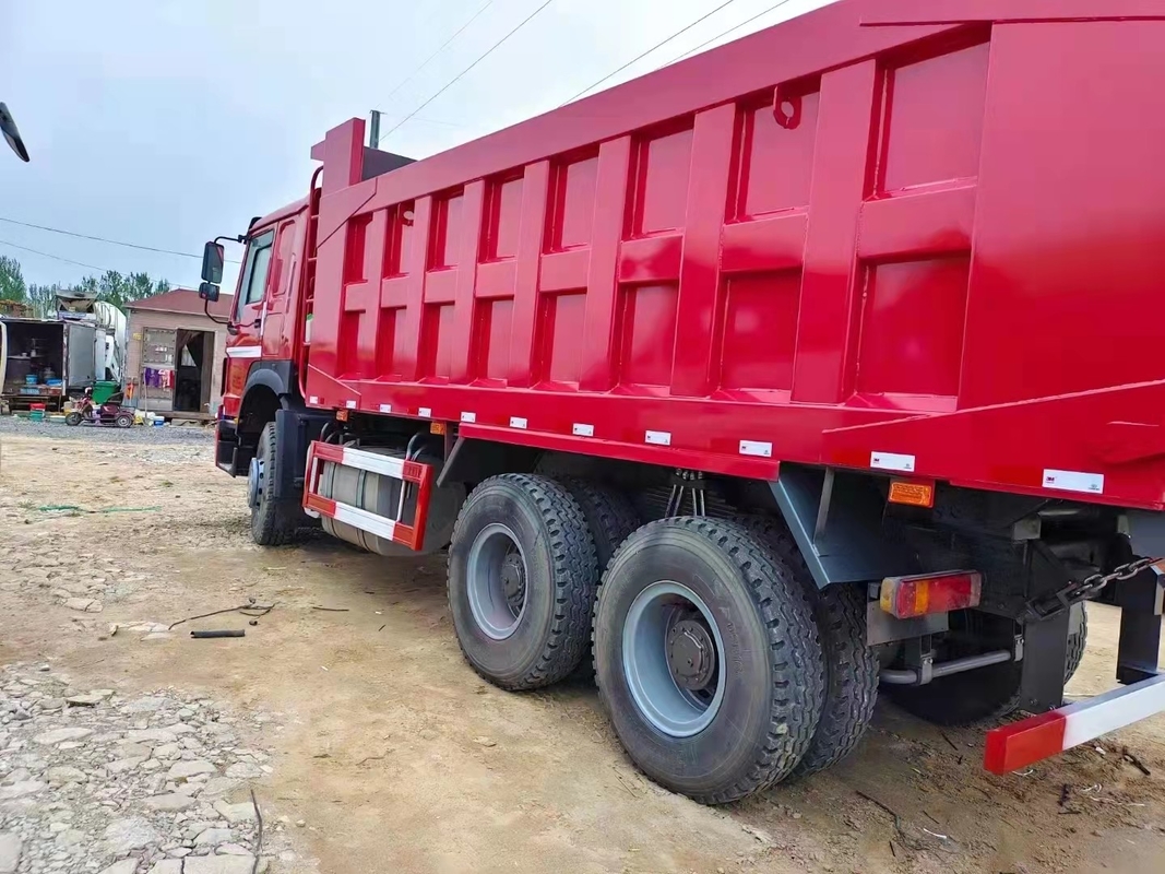 Conducción a la derecha del camión 6*4 8*4 de la mano de Howo Tipper Truck Used Dumper 371/375hp segundo chino