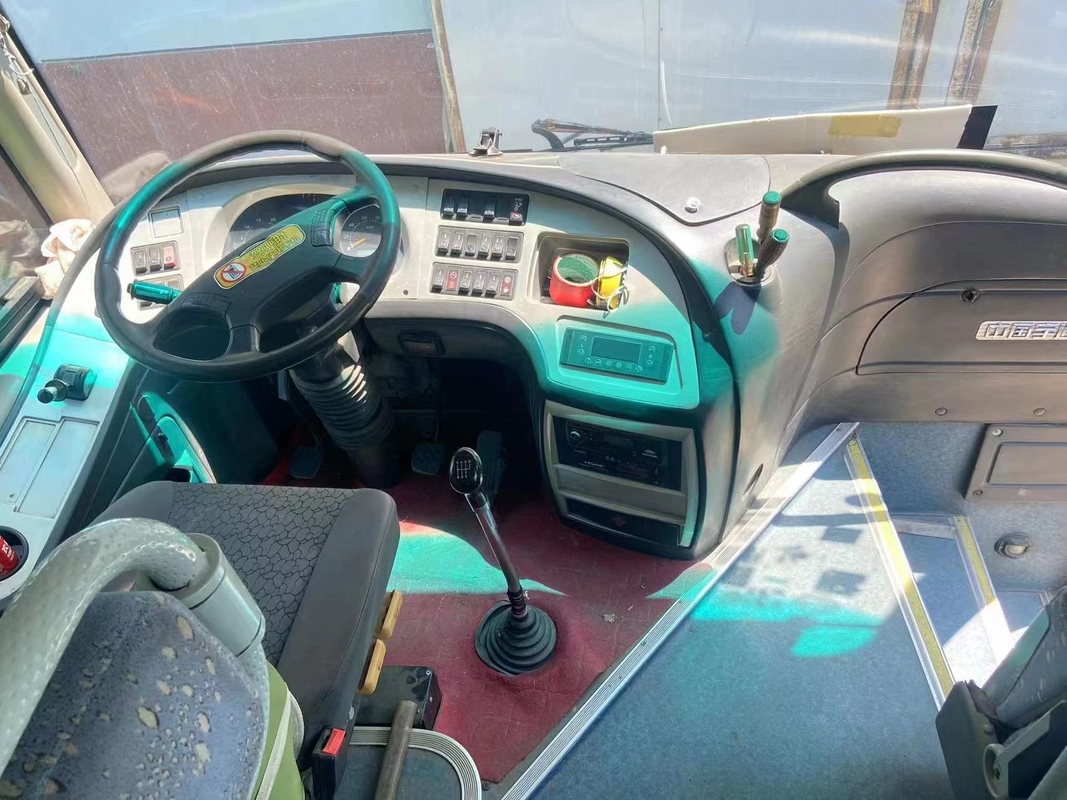 Bus turístico usado 147kw derecho de Yuchai del coche de la dirección del motor posterior del autobús ZK6809 35seats de Yutong