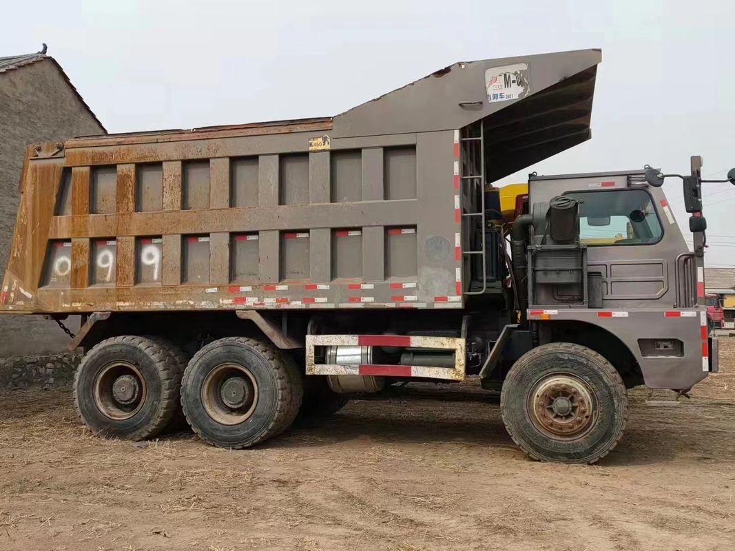 Chino HOWO utilizó el descargador del camión volquete con 430HP el motor 120 Ton Load Used For Mine