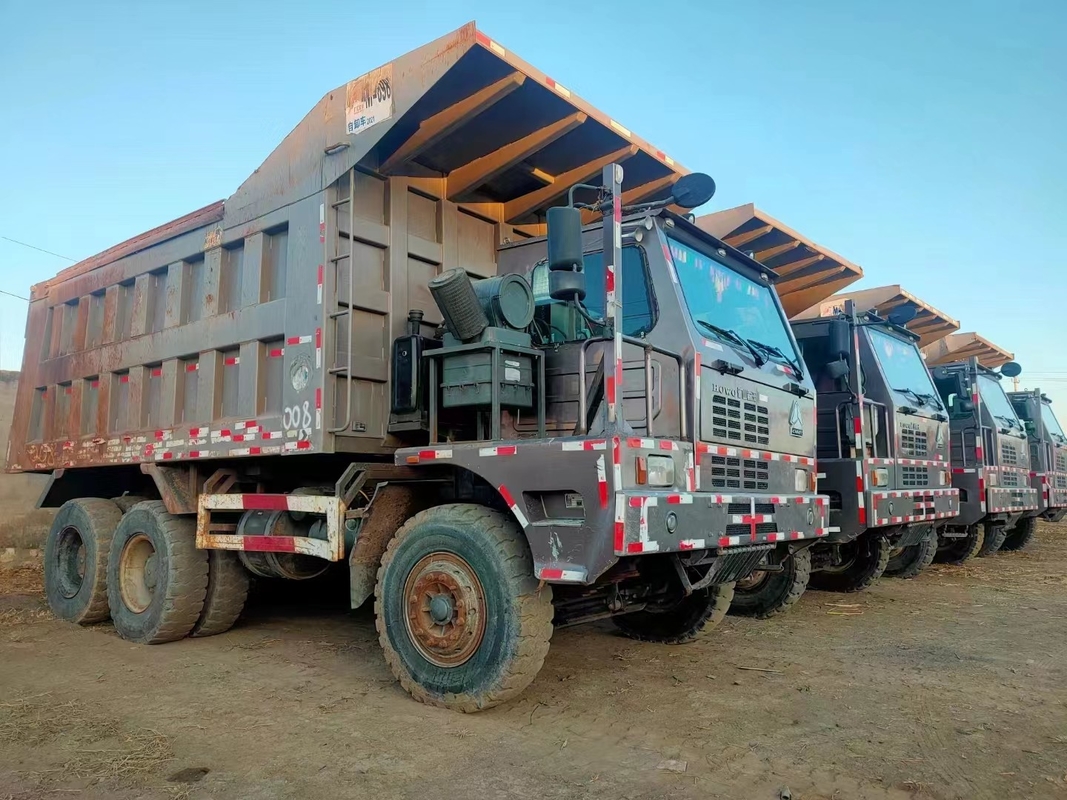 Chino HOWO utilizó el descargador del camión volquete con 430HP el motor 120 Ton Load Used For Mine