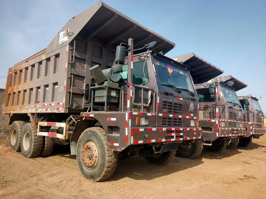 Chino HOWO utilizó el descargador del camión volquete con 430HP el motor 120 Ton Load Used For Mine