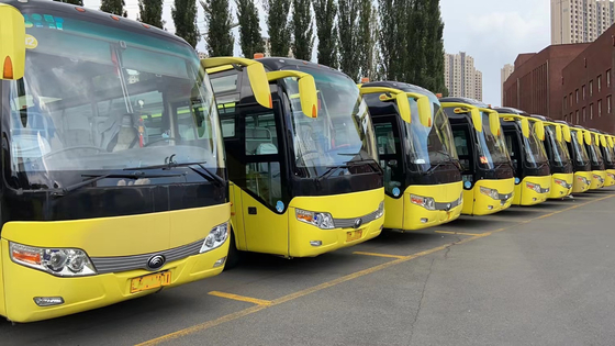 Pasajero 2+3layout 60seats de Zk 6107 del coche del autobús de Yutong de la mano del motor segundo de Yuchai