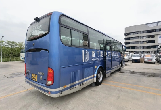 Compartimiento de equipaje grande usado de los asientos del servicio de autobús 45 10,5 metros de Yuchai del motor de 2do de la mano de la puerta media autobús ZK6107 de Yutong