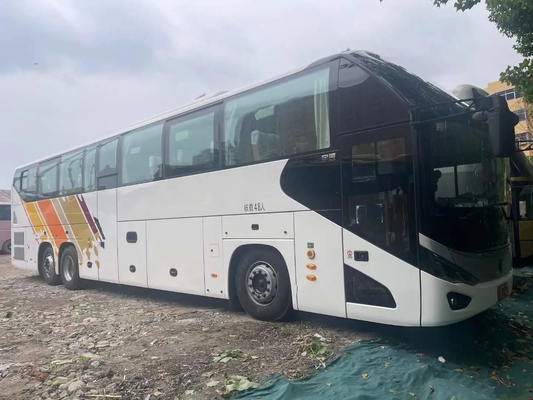 El motor definitivamente grande doble de Weichai de los asientos del compartimiento de equipaje del autobús de la segunda mano 48 con el aire/acondicionado utilizó el bus turístico ZK6137
