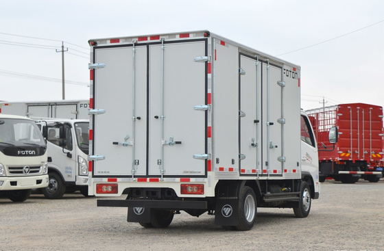 Camiones pequeños usados Camión de carga Foton Cabina única 3.6 metros de altura 122 hp