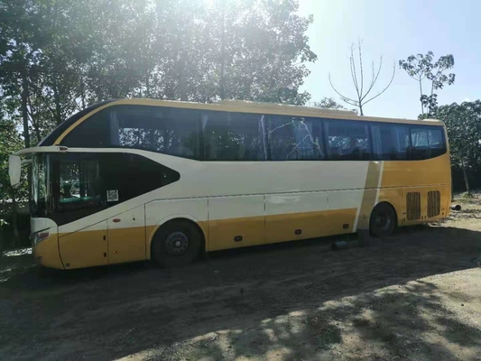 Yutong amarillo utilizó puertas diesel del aire/acondicionado dos de la ayuda del autobús ZK6122 61 Seat LHD del viaje