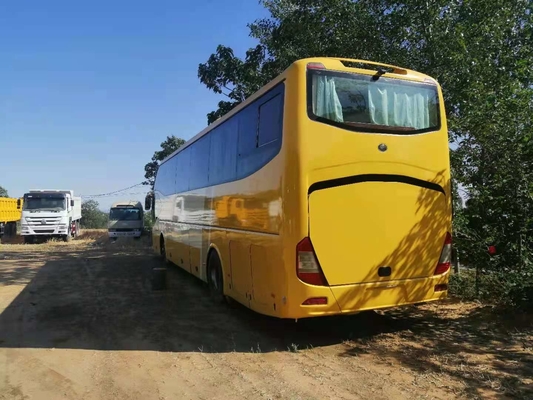 Yutong amarillo utilizó puertas diesel del aire/acondicionado dos de la ayuda del autobús ZK6122 61 Seat LHD del viaje