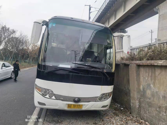 51 coche usado autobús usado asientos Bus de Yutong ZK6110 2010 años que dirigen los motores diesel de RHD