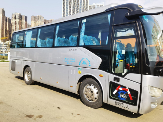 Motor de Yuchai del autobús de la ciudad de los asientos de la puerta 38 del autobús de Golden Dragon Bus XML6907 Passanger del coche